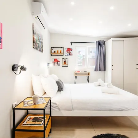 Appartamento Chic Rooftop W/ Terrace - Near Acropolis